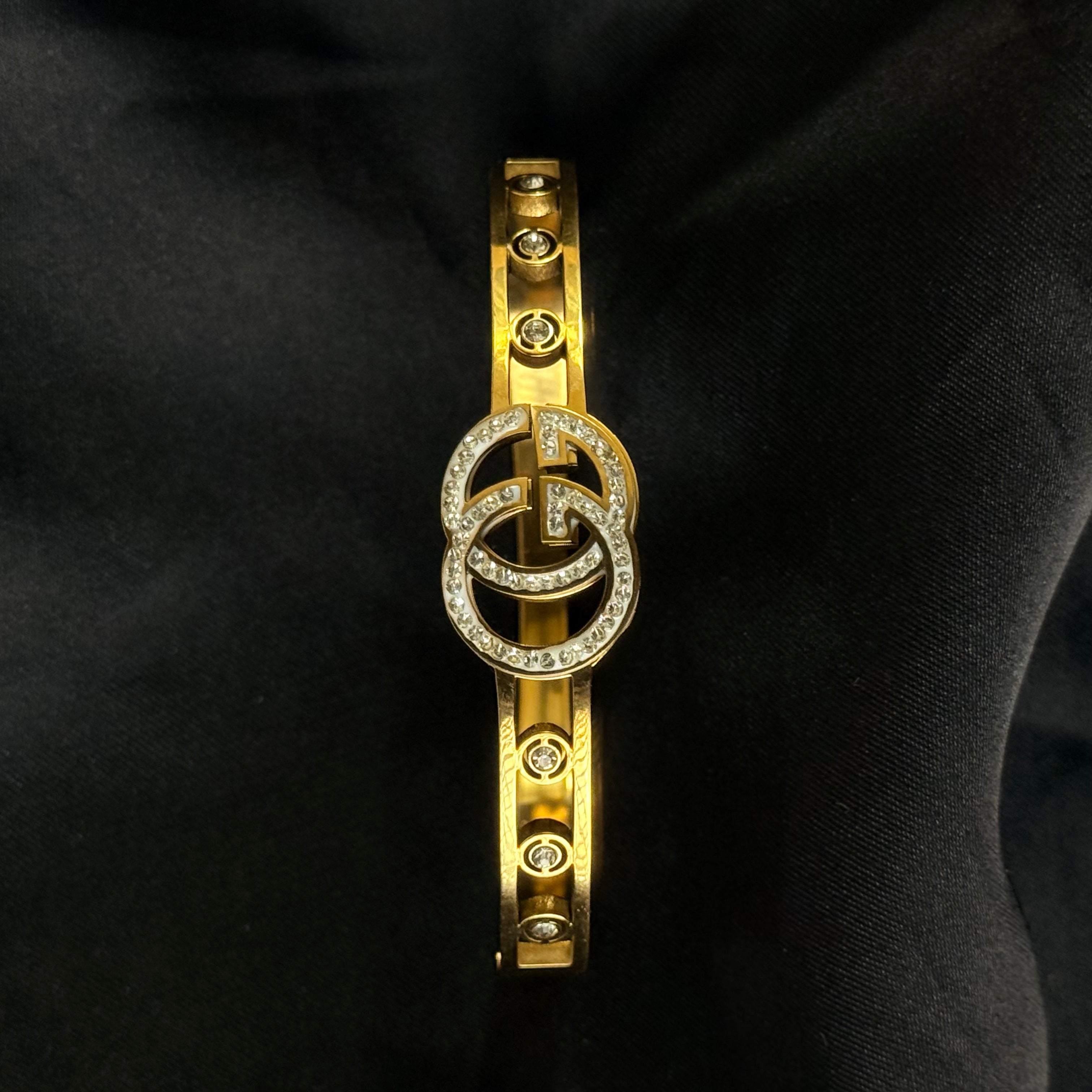 Gucci Blondie Crystal Bangle Bracelet – Light Gold-Toned Brass