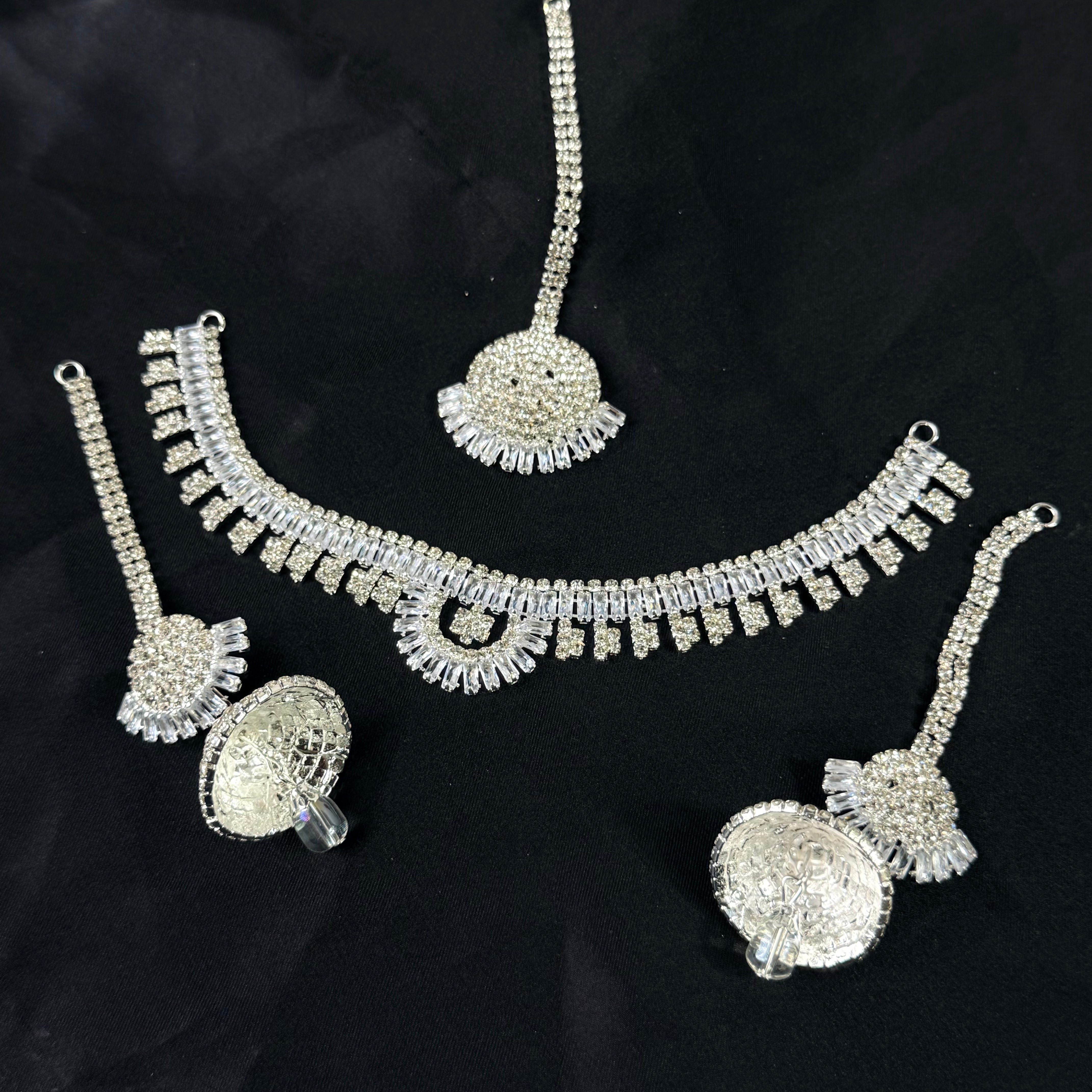 Silver-Toned Zircon-Studded Bridal Jewelry Set