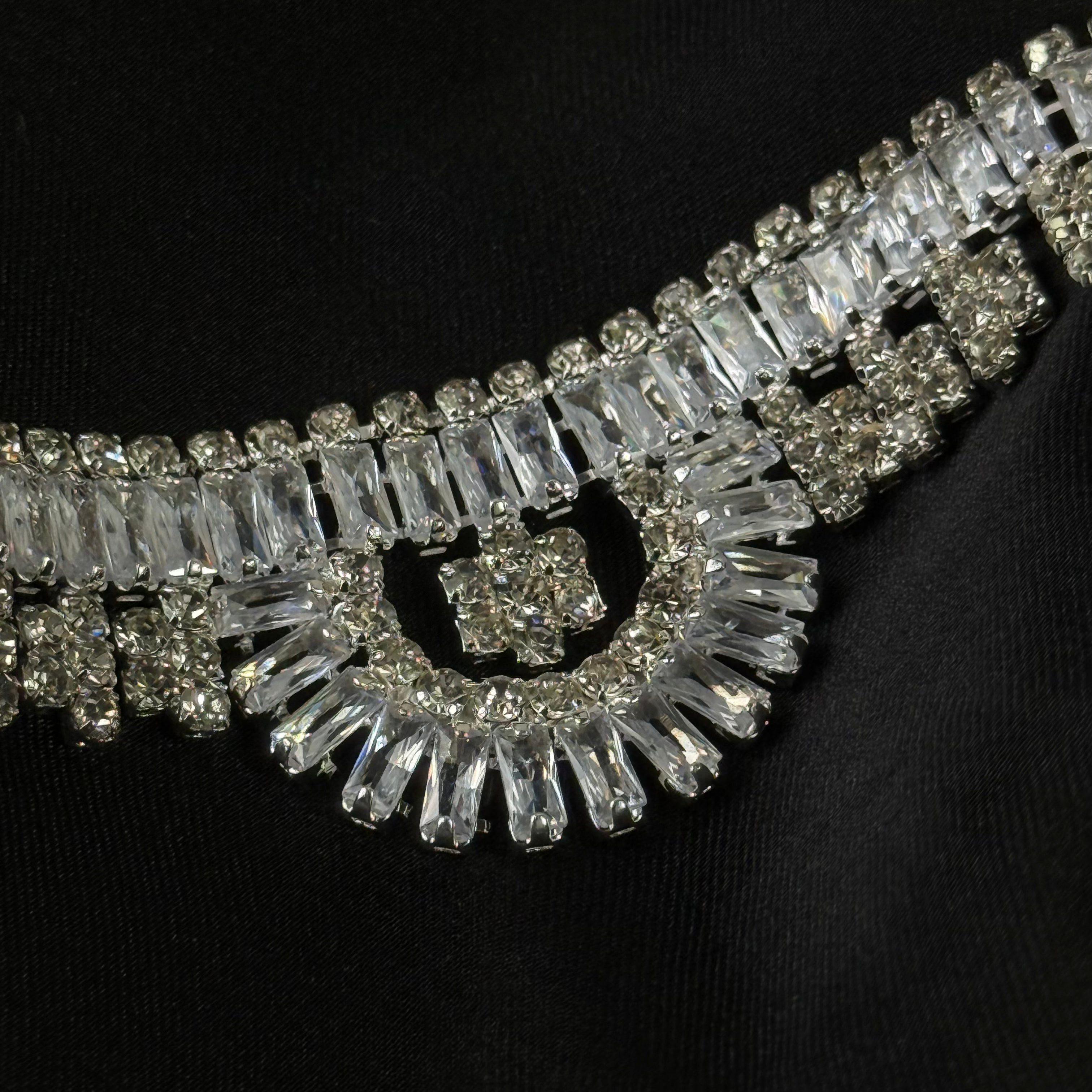 Silver-Toned Zircon-Studded Bridal Jewelry Set